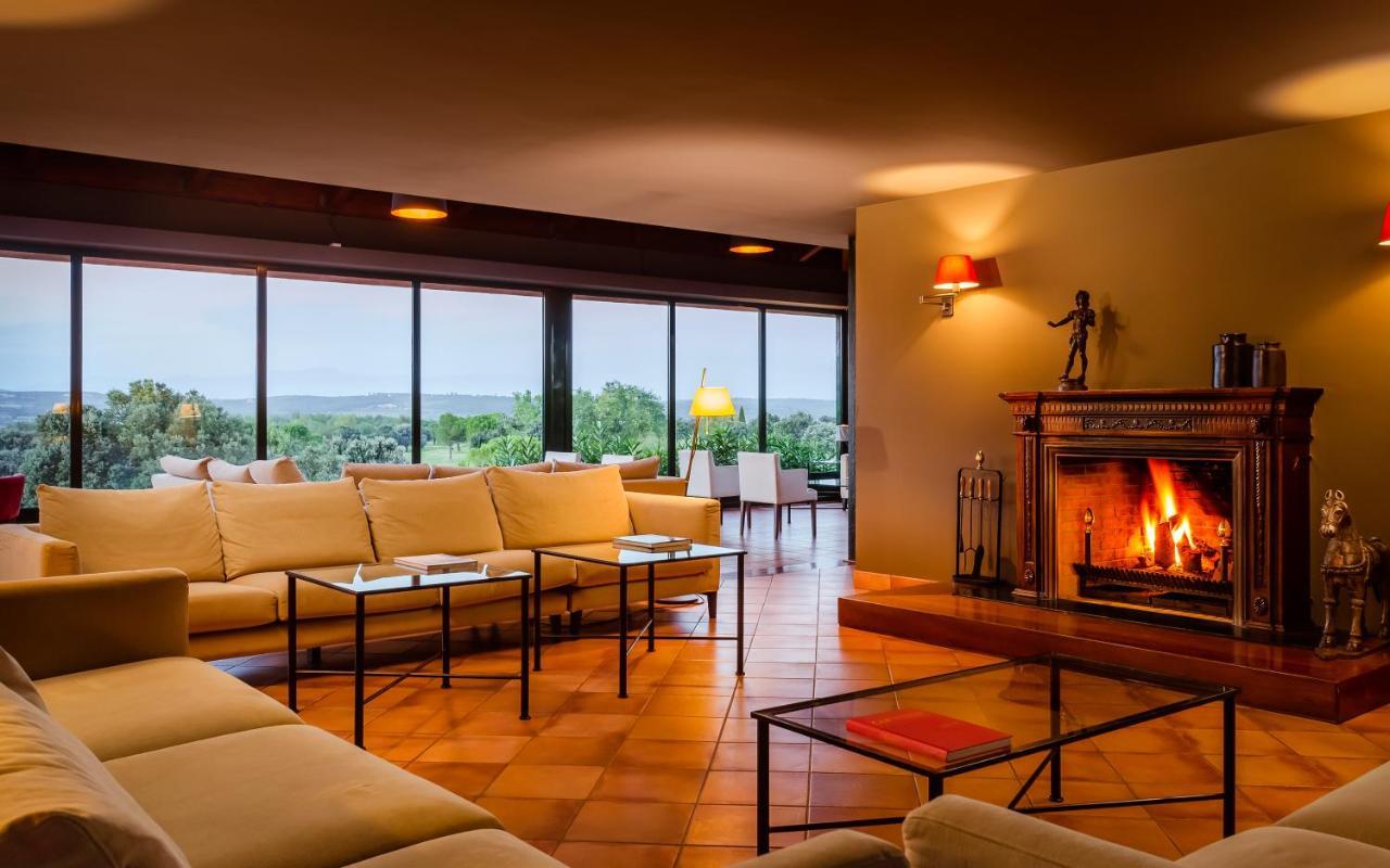 Hotel Torremirona Golf & Spa Navata Ngoại thất bức ảnh