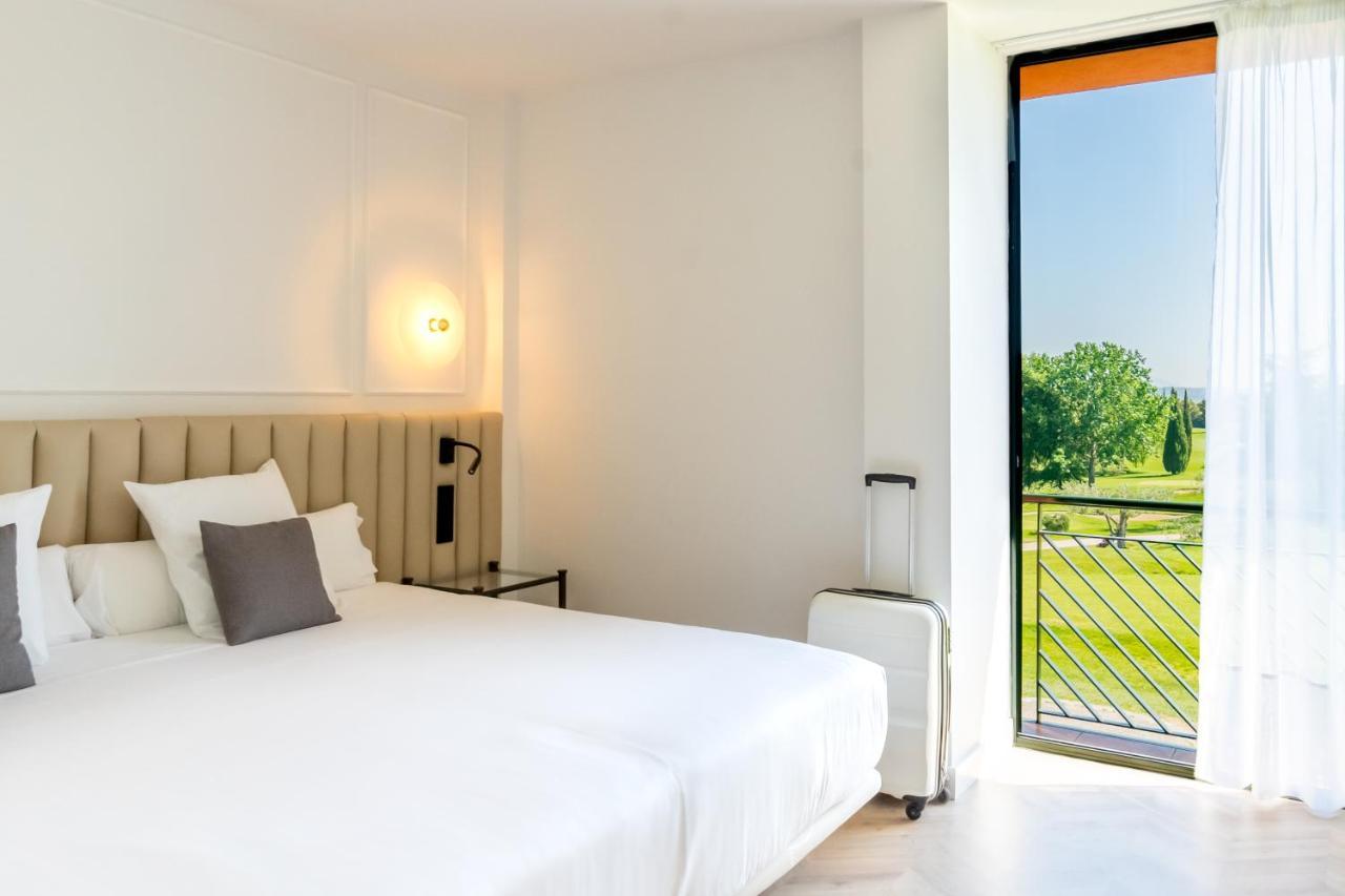Hotel Torremirona Golf & Spa Navata Ngoại thất bức ảnh