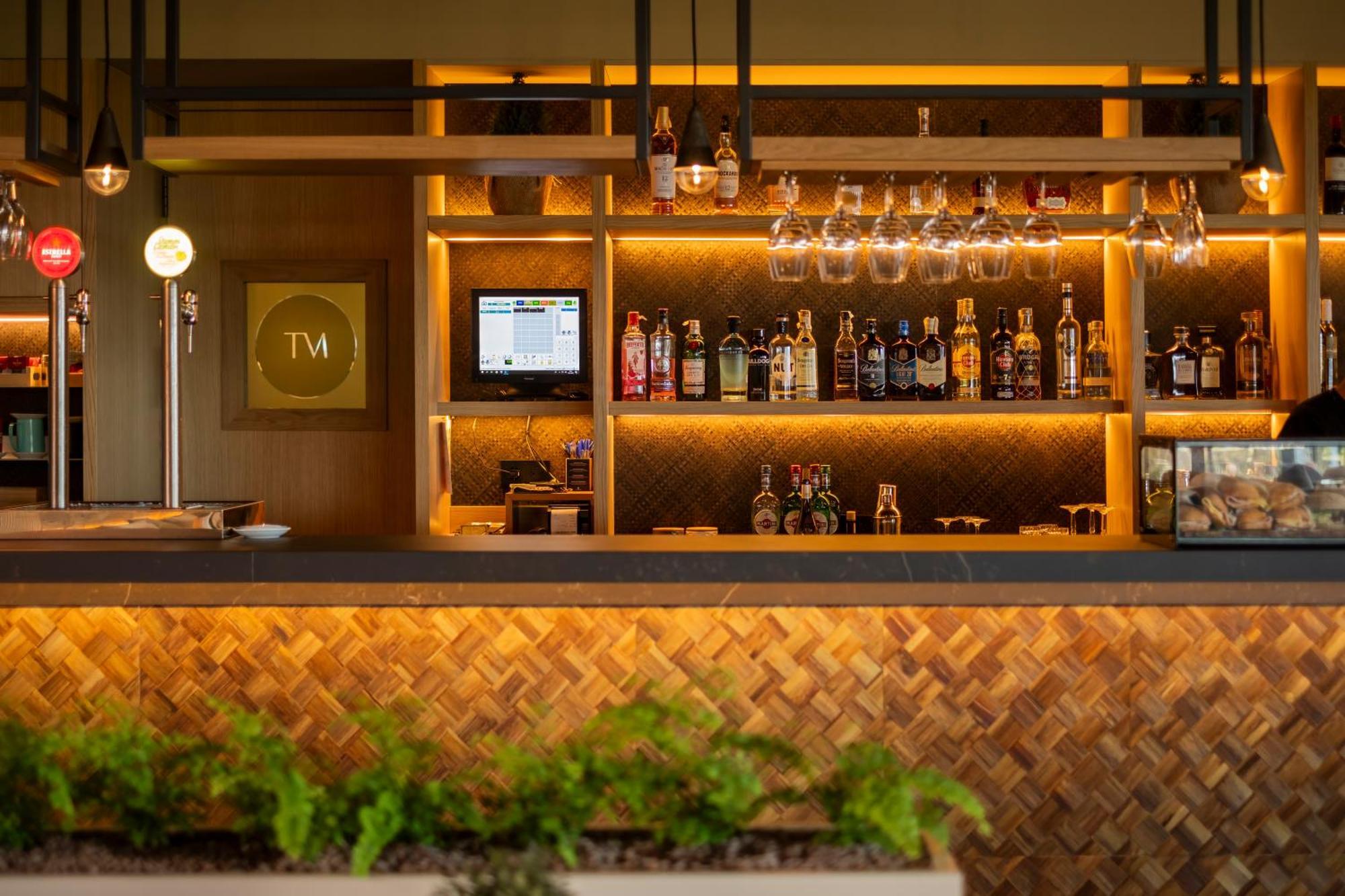 Hotel Torremirona Golf & Spa Navata Ngoại thất bức ảnh