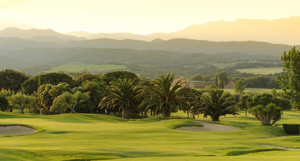 Hotel Torremirona Golf & Spa Navata Ngoại thất bức ảnh